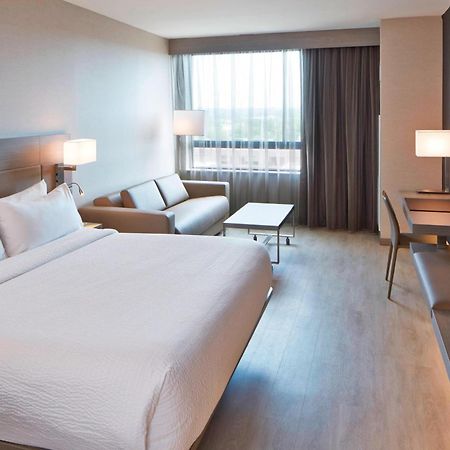 Ac Hotel By Marriott Des Moines East Village Bagian luar foto