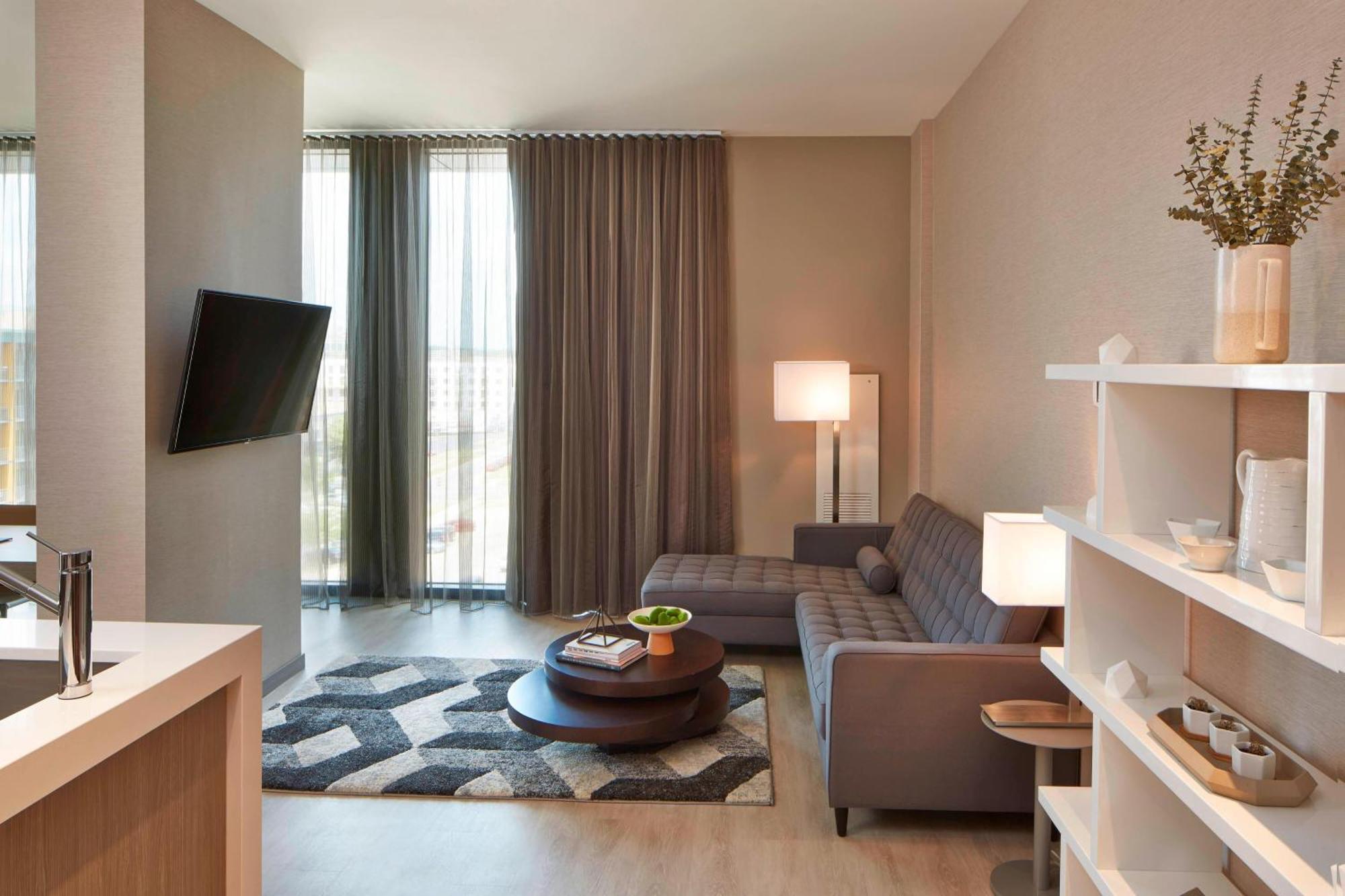 Ac Hotel By Marriott Des Moines East Village Bagian luar foto
