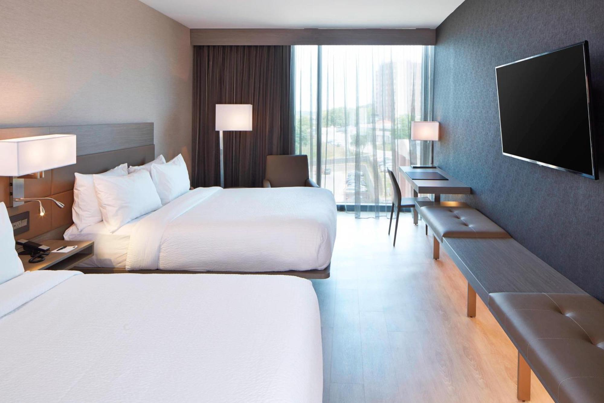 Ac Hotel By Marriott Des Moines East Village Bagian luar foto