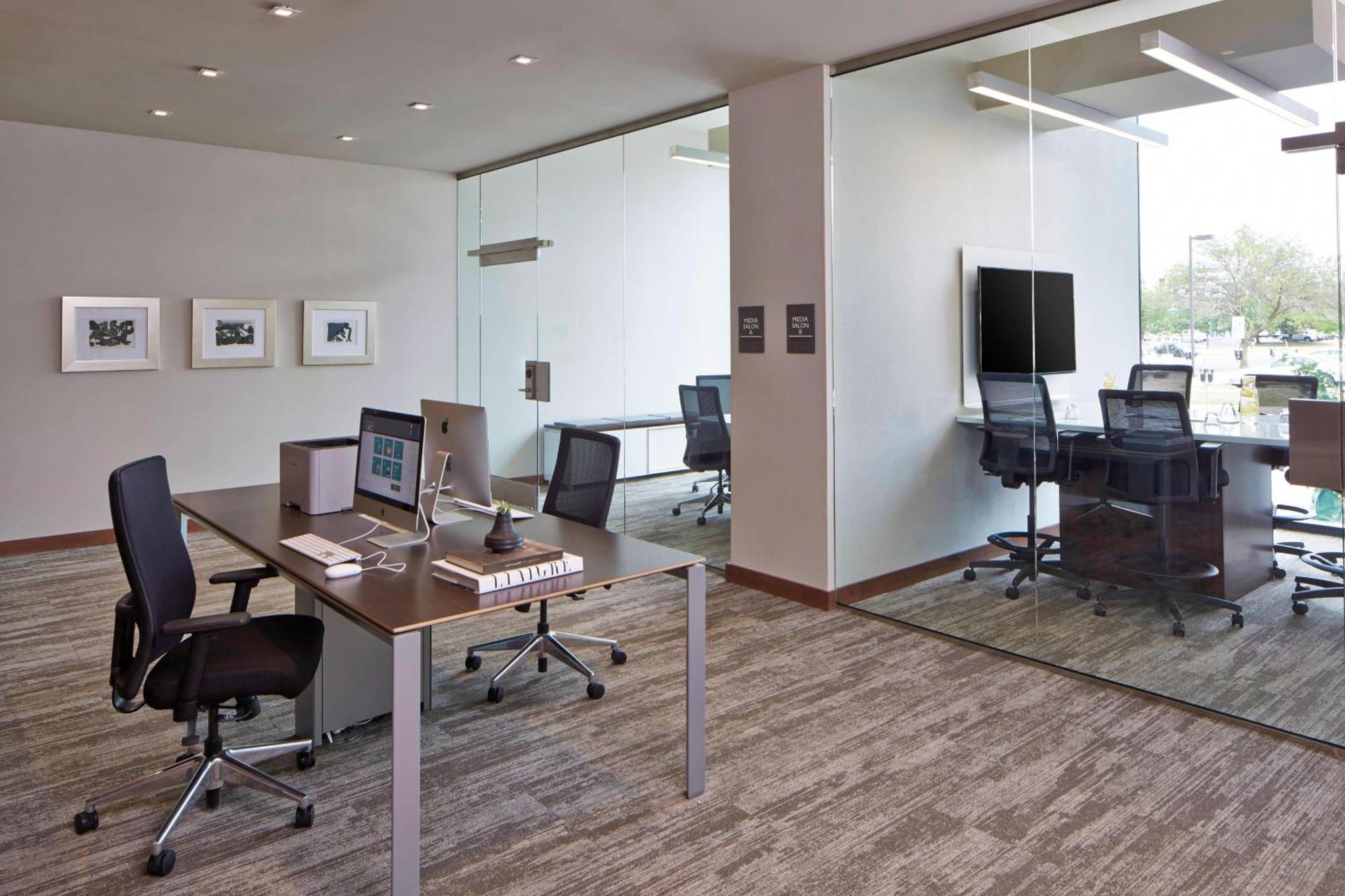 Ac Hotel By Marriott Des Moines East Village Bagian luar foto